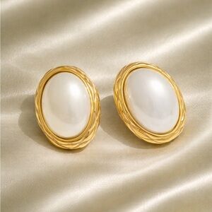 Luxury Vintage Style Oval Pearl Statement Earrings Gold Tone